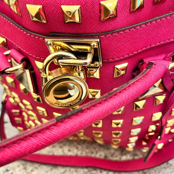 Authentic Hot pink gold studded, Michael Kors tote bag - Picture 4 of 5